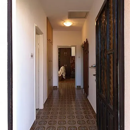 Apartment Fazana 9 *